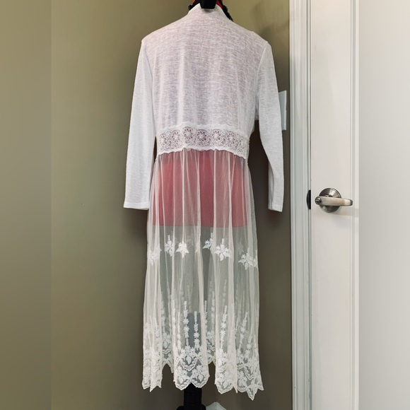 ALMOST FAMOUS WHITE LACE EMBELLISHED CARDIGAN - Picture 11 of 11